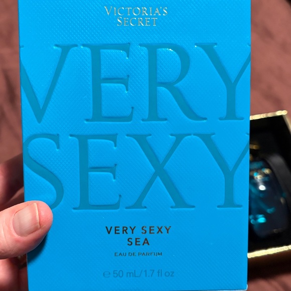 Ray. De Parfum by Victoria’s Secret Brand.  NIB - Picture 2 of 8